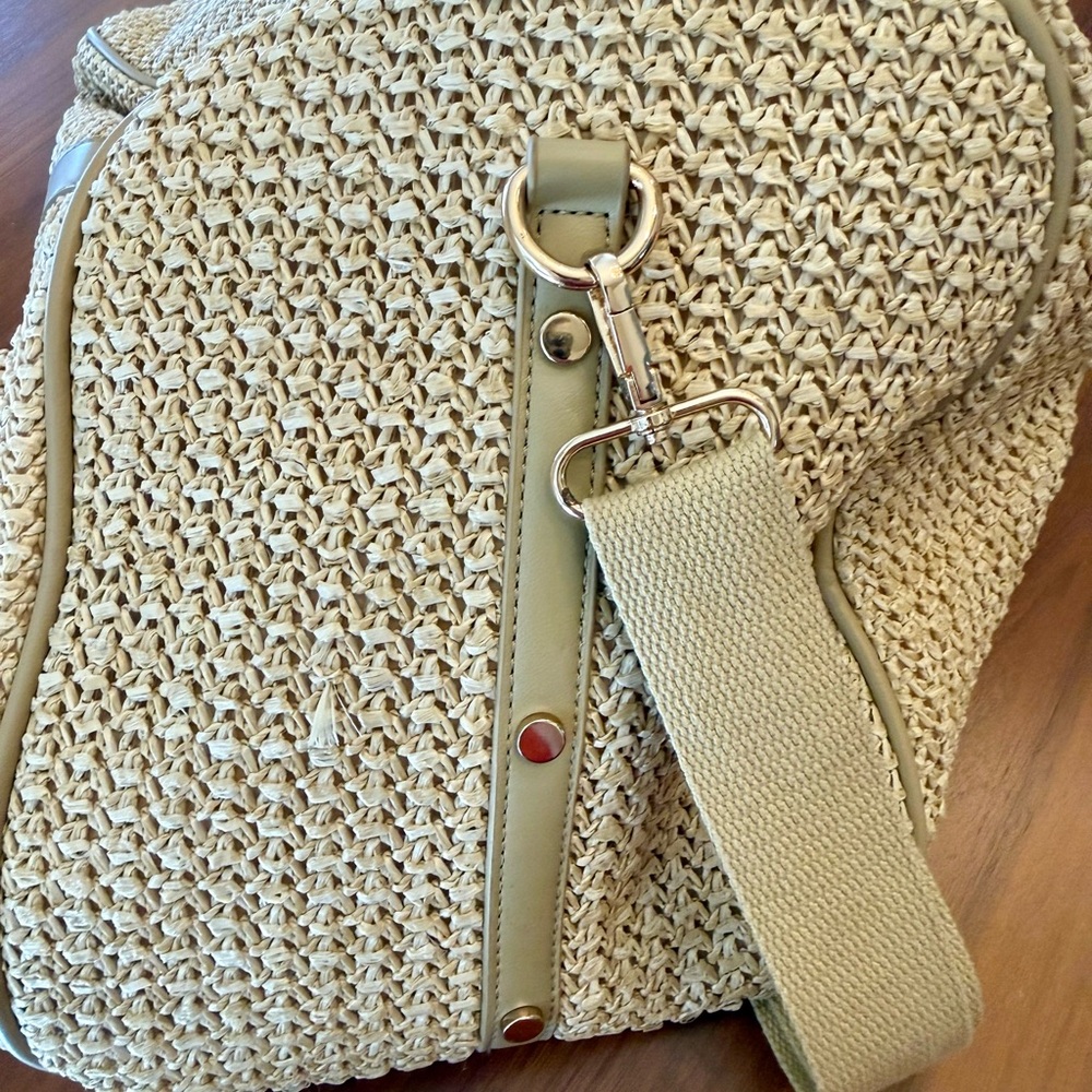 Urban Expressions Tan Straw Travel Bag - Picture 3 of 4